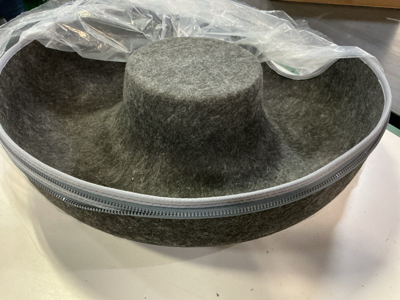 Condition photo showing Good Condition for large cat tunnel bed for indoor cats with 3 toys, scratch resistant donut cat bed, up to 30 lbs (l 24x24x11, dark grey)