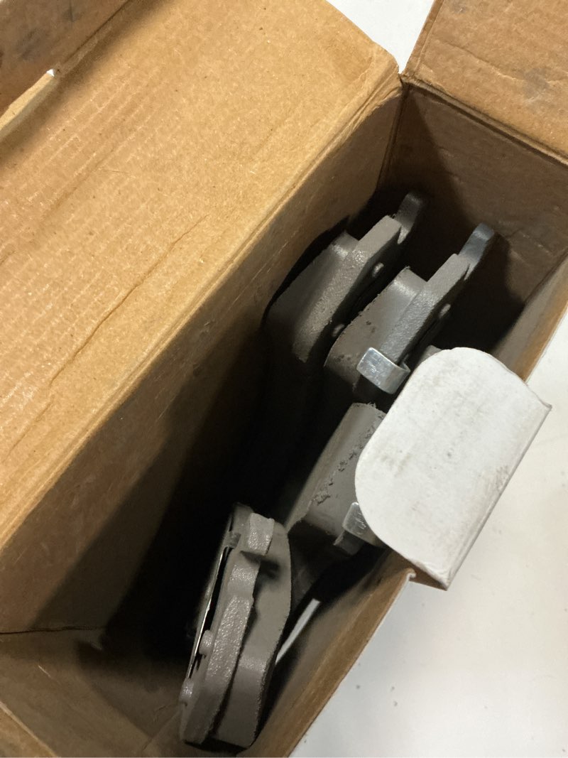Condition photo showing As Is for acdelco silver 14d784chf1 (19469663) front disc brake pad kit