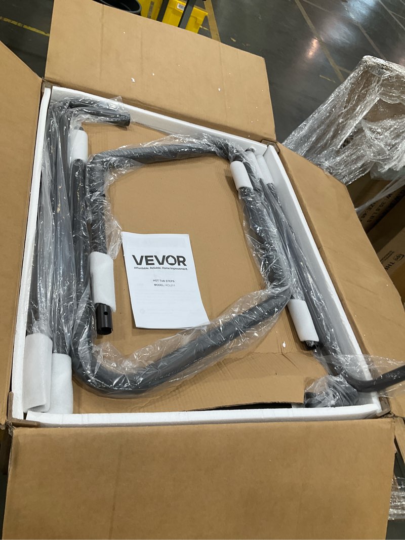 Condition photo showing Good Condition for vevor hot tub steps with handrail 3-step spa outdoor stairs 550lbs capacity, 32.3in wide step, steel & plastic, easy assembly, non-slip step ladder for above-ground/inflatable pool, rv,patio,deck