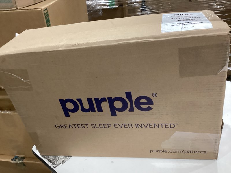 Condition photo showing Good Condition for pillow