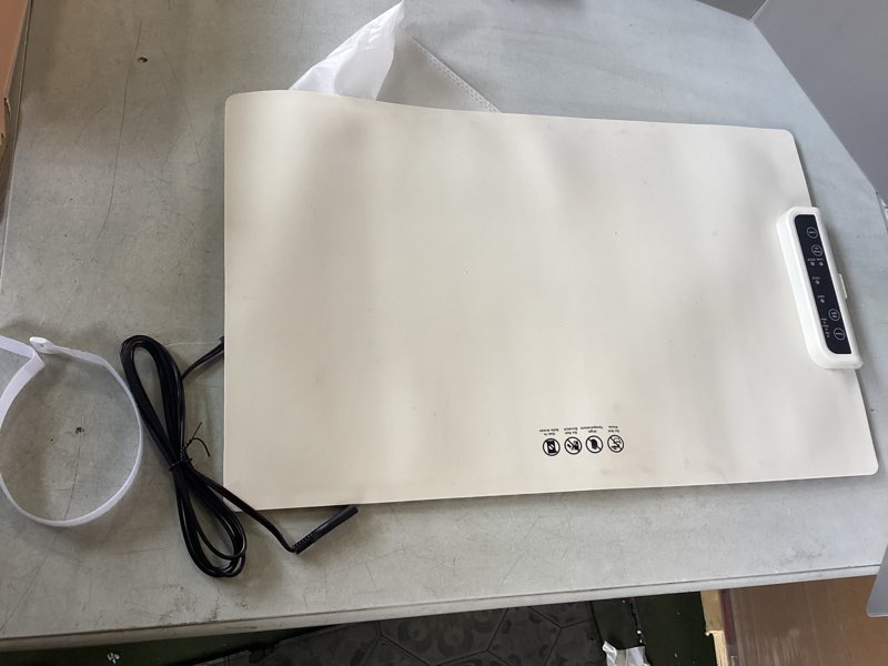 https://lotting-media.assets.bidfta.com/lotting_85978366-d686-4006-b87e-684ce29c12e2