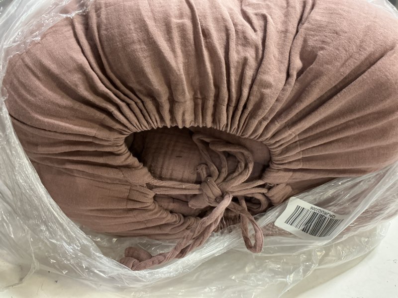 Condition photo showing Good Condition for organic cotton gauze dream quilt, full/queen, fig quince