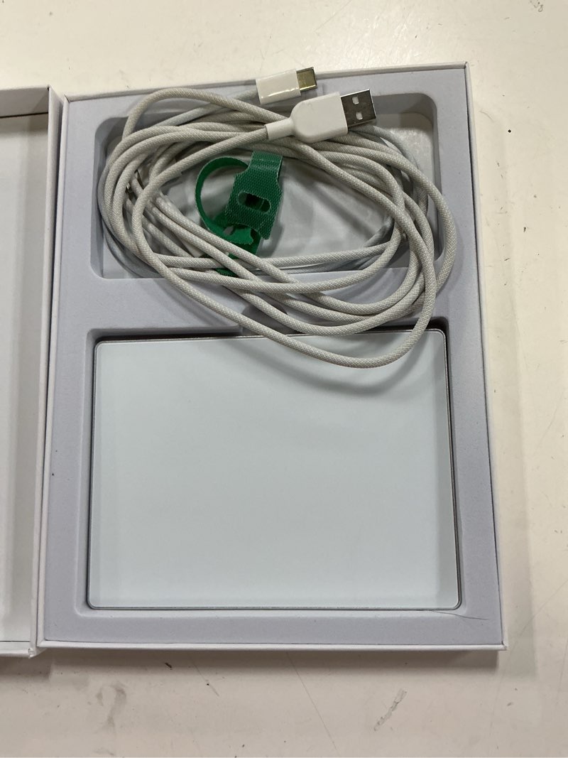 https://lotting-media.assets.bidfta.com/lotting_85acc2c3-cd58-43e9-adeb-6fc2e731795b
