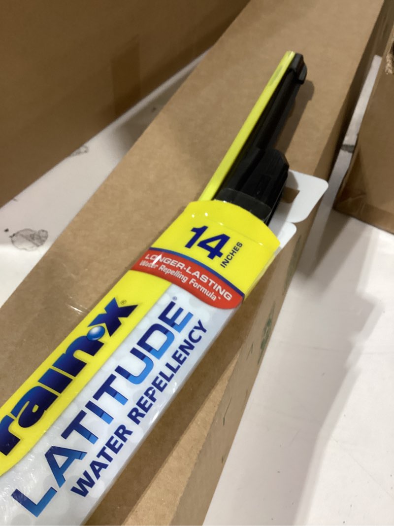 Condition photo showing Good Condition for rain-x 5079272-2 latitude 2-in-1 water repellent wiper blades, 14 inch windshield wipers (pack of 1), automotive replacement windshield wiper blades with patented rain-x water repellency formula 14" latitude