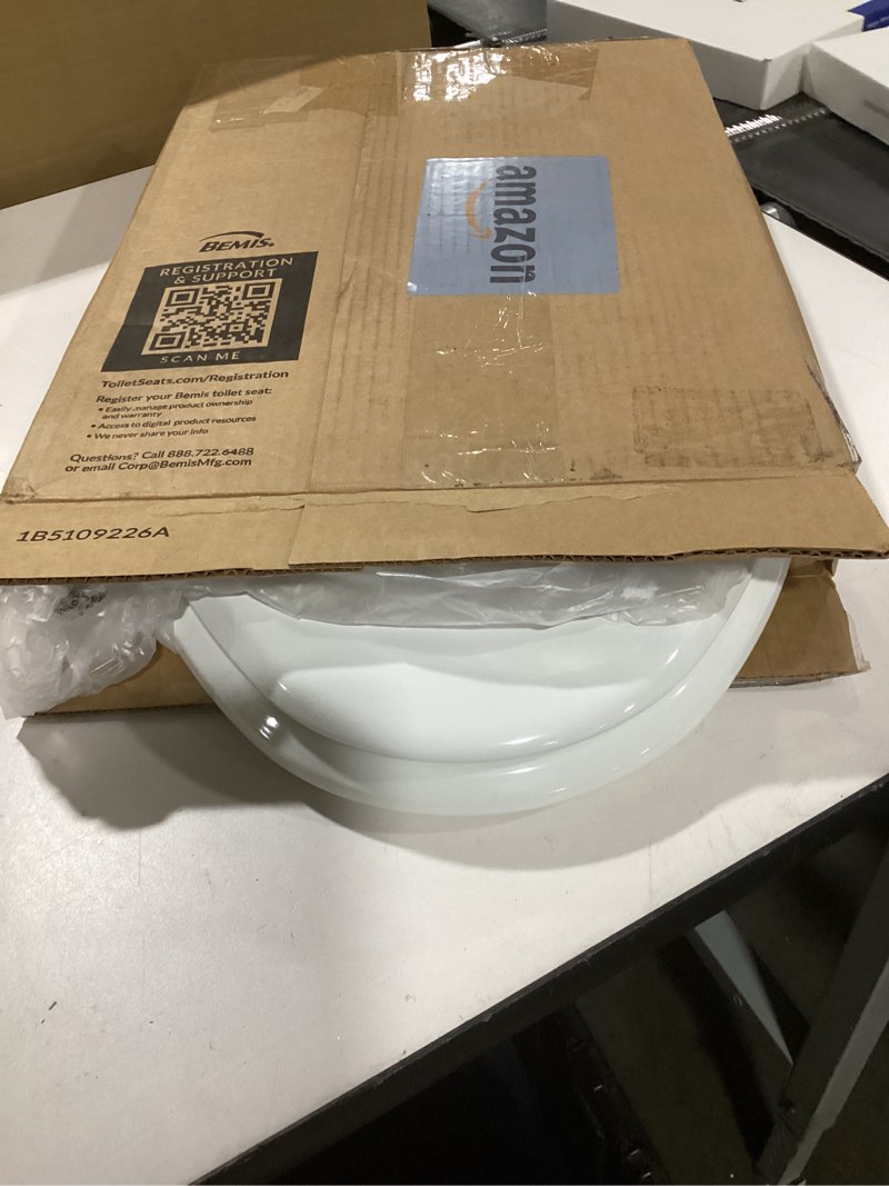 Condition photo showing Good Condition for Mayfair Cassel Slow Close Toilet Seat, Easy Clean, Non Slip Premium Wood Seat, Easy Install, Made in USA, Round, White Round 1 - Toilet Seat