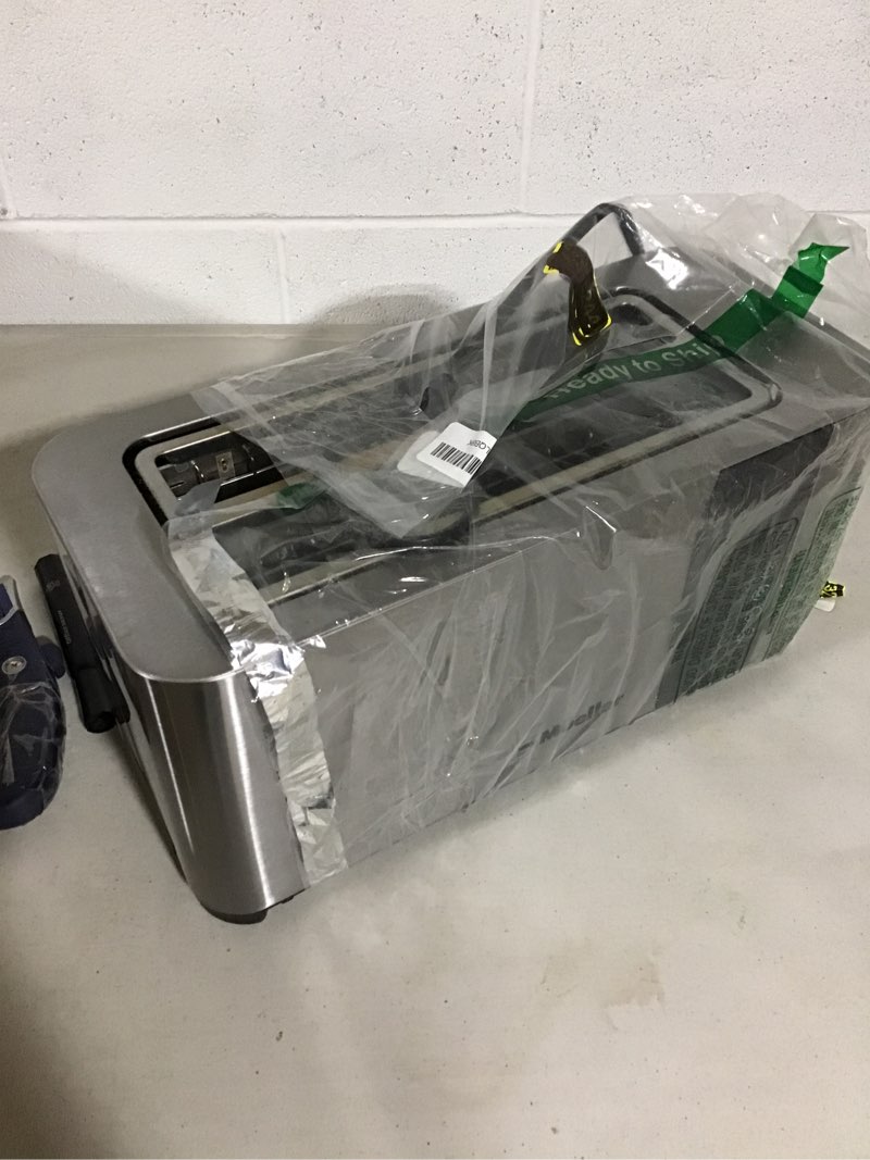 https://lotting-media.assets.bidfta.com/lotting_85bac384-4021-4759-a2d7-1b992156a6a2
