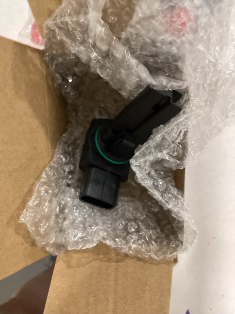 Condition photo showing Good Condition for mass air flow sensor maf 22204-31020 compatible with toyota camry/corolla/highlander/rav4, lexus es350/gs350/is350/rx350, scion tc/xb/xd, replaces 22204-0t010