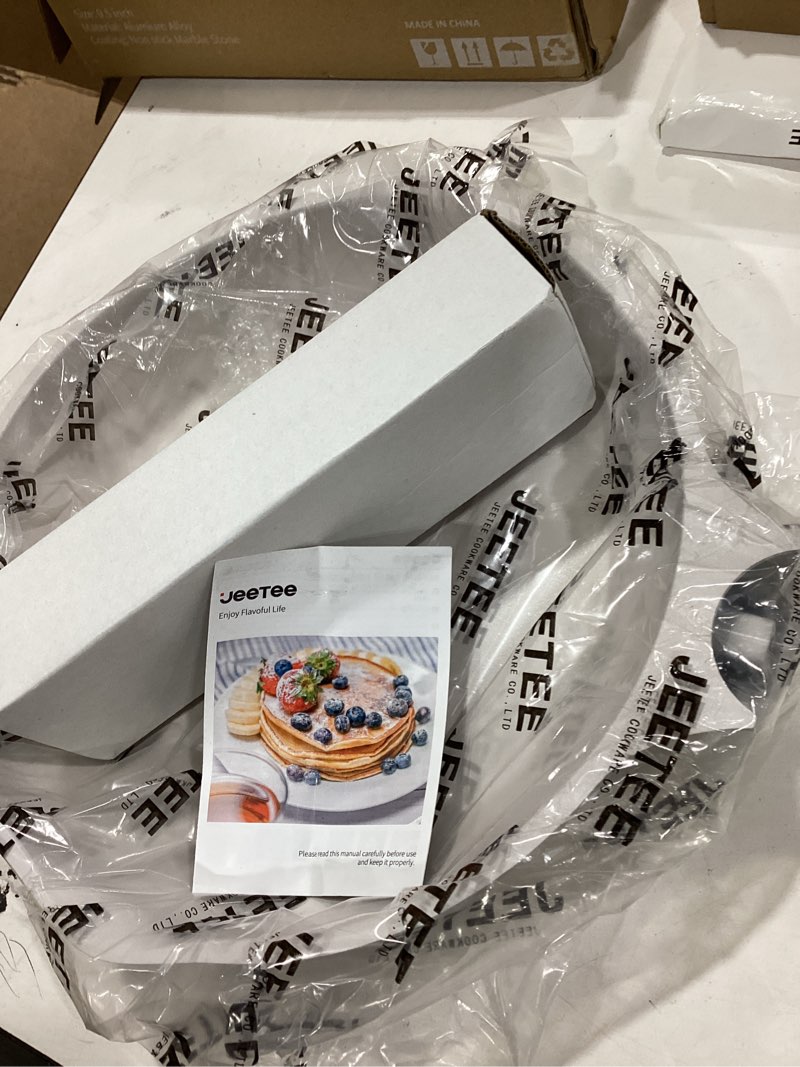 Condition photo showing New/Like New for jeetee 9.5 inch nonstick frying pan stone coating cookware, nonstick omelette skillet with soft touch handle, compatible with all stoves beige 9.5''