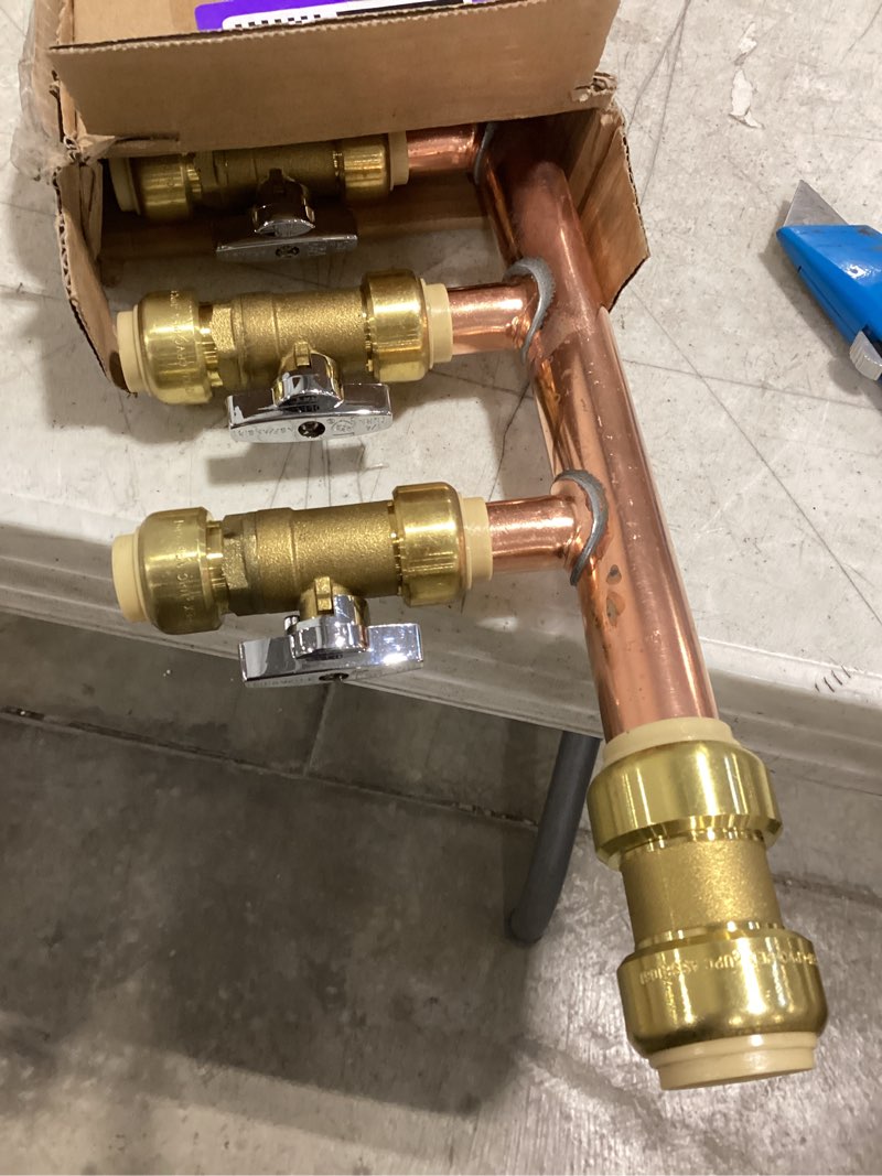 Condition photo showing Good Condition for push fit pex manifold 3/4 male 1/2 ball valve with push fit end with closed end (8 branched)