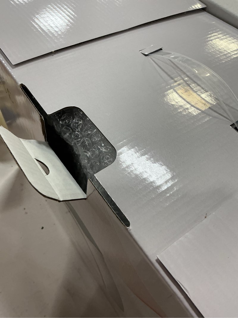 Condition photo showing New/Like New for 7 in 1 color led the-rapy device at home