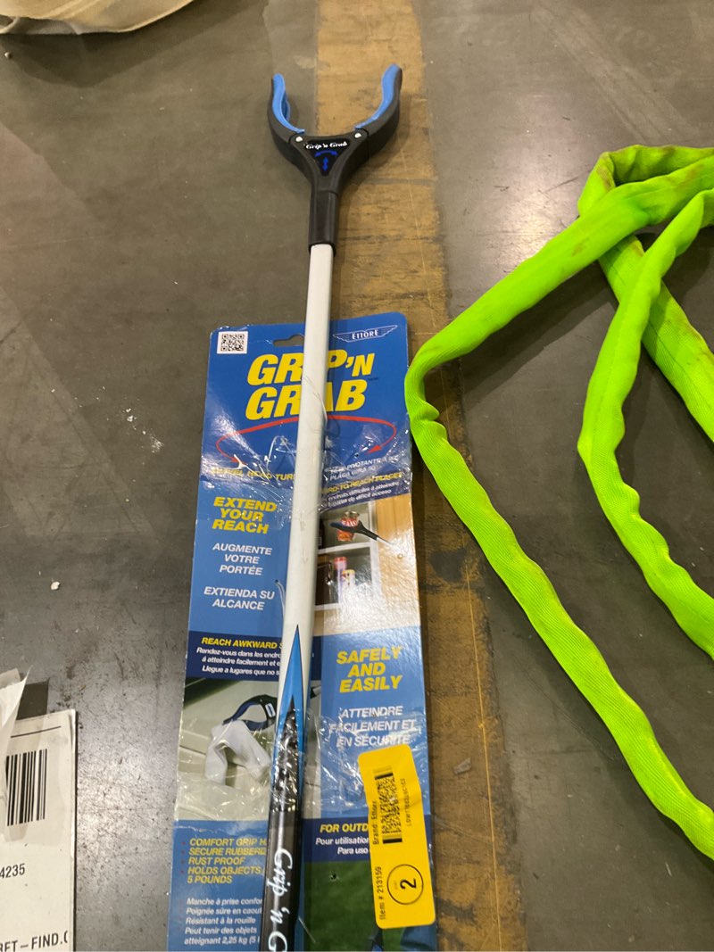 Condition photo showing As Is for ettore 32-in aluminum/ plastic/ rubber reacher