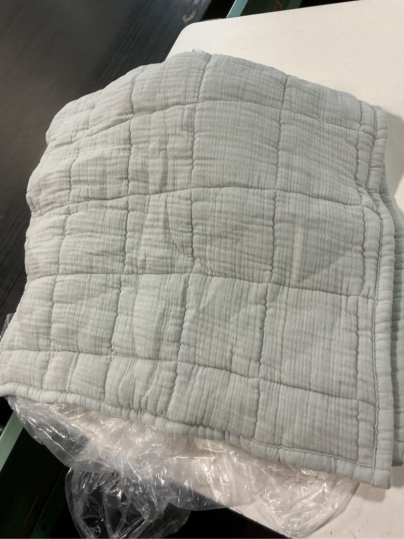 Condition photo showing Good Condition for organic cotton gauze box quilt set, king/cal king, mist