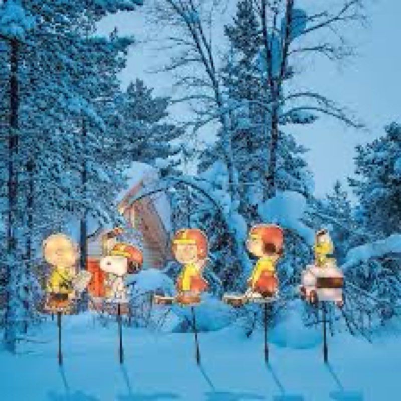 Peanuts Lighted Pathway Markers Holiday Outdoor Yard Decor (Ice Skating)