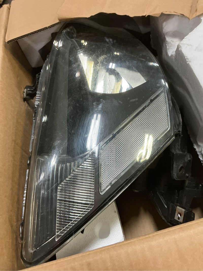 Condition photo showing As Is for weelmoto headlight assembly for 2003-2007 honda accord, oe headlamp replacement, black housing, amber reflector, left+right 2/4-door clear lens i black housing i amber reflector oe replacement