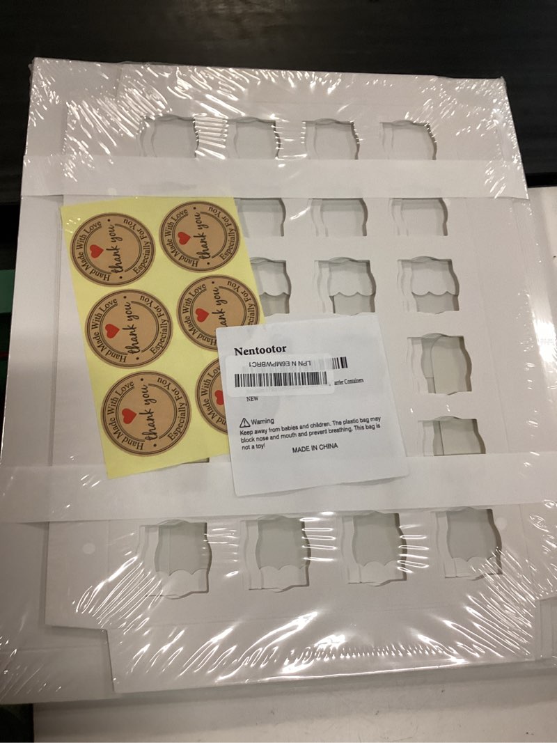 Condition photo showing New/Like New for 6 pack dessert shooter box,holds 24 count 3 oz square or round dessert shooters,cupcake,food-grade carrier containers 24 count 3 oz-6 pack