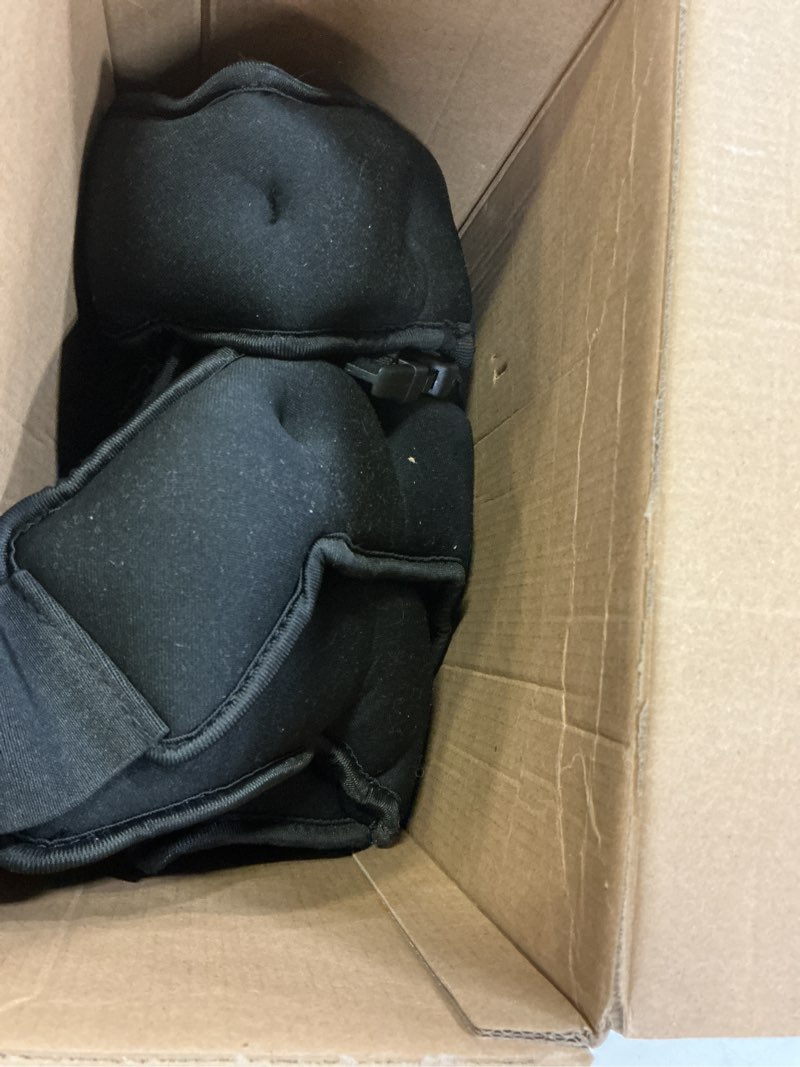 Condition photo showing Good Condition for "Aduro Sport Weighted Vest Workout Equipment, 4lbs/6lbs/12lbs/20lbs/25lbs/30lbs Body Weight Vest for Men, Women, Kids" 20 Pounds (9.07 KG)