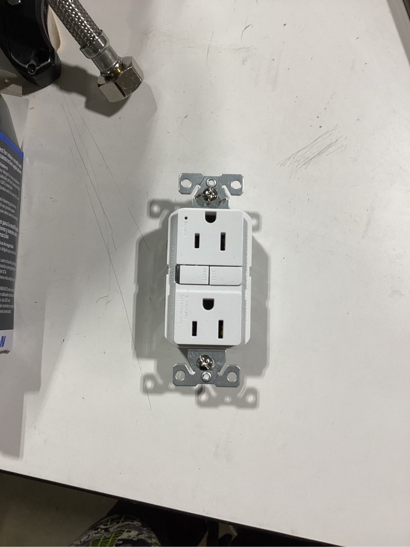 Condition photo showing Good Condition for eaton 15 -amp 125-volt gfci residential decorator outlet receptacles , white