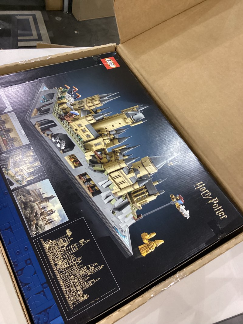 Condition photo showing Good Condition for LEGO Harry Potter Hogwarts Castle and Grounds 76419 Building Set, Gift Idea for Adults, Buildable Display Model, Collectible Harry Potter Playset, Recreate Iconic Scenes from The Wizarding World