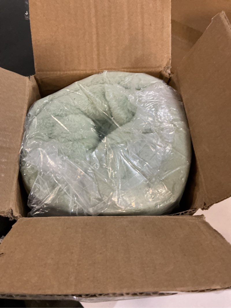 Condition photo showing New/Like New for ultra soft fleece blanket queen size - flannel fleece luxury queen blanket - lightweight for couch bed chair - thick, warm and breathable - all season cozy anti-static microplush bedding, sage green 09 - sage green queen (90" x 90")