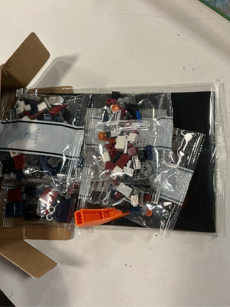 Condition photo showing Good Condition for semi truck building sets?city tow truck toy building block set for adults and boys?268pcs?