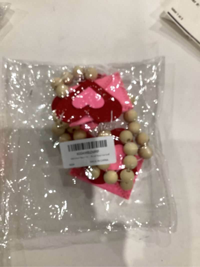 Condition photo showing New/Like New for Valentine's Day Heart Envelope Felt Garland Banner Red Pink 3D Heart Envelope Shape Garland Valentines Decorative Romantic Hanging Ornaments for Wedding Anniversary Birthday Party Sweet Home Decor