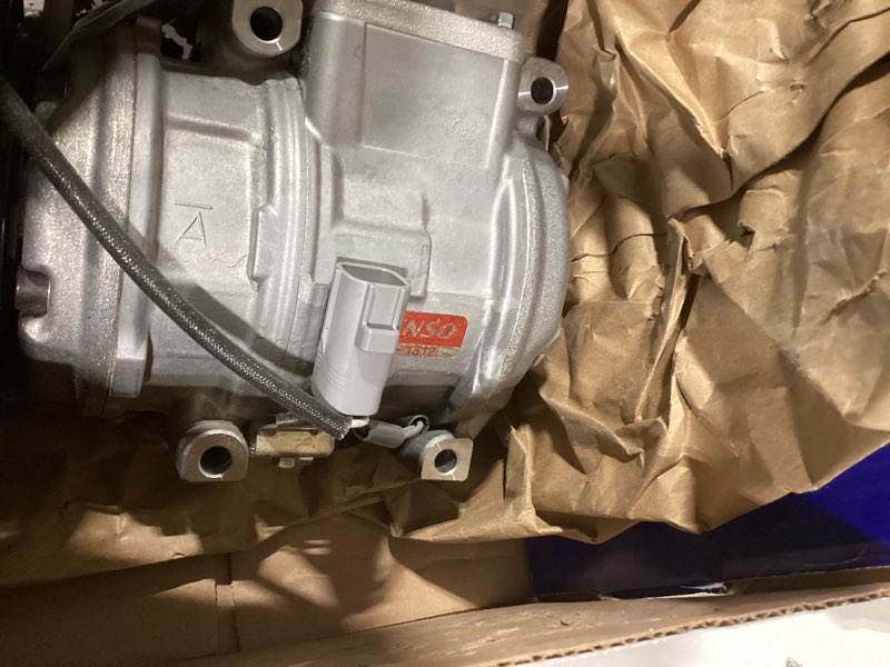 Condition photo showing Good Condition for denso compressor w/clutch - 471-1312