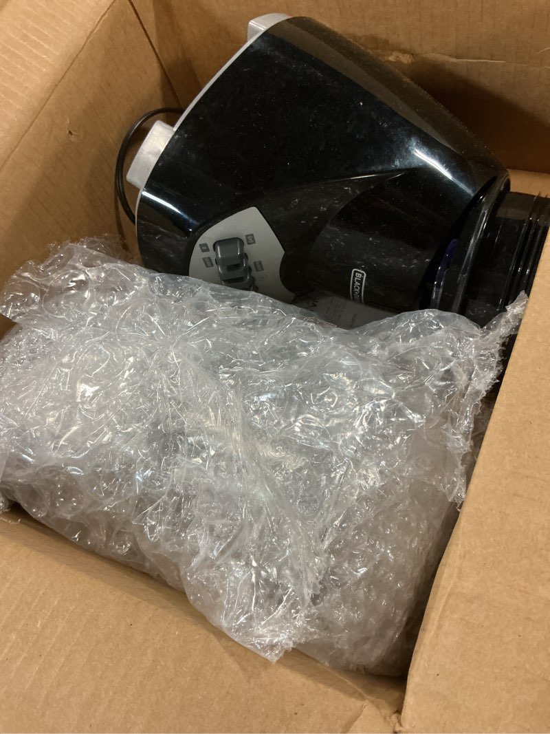 Condition photo showing Good Condition for black+decker countertop blender with 6-cup glass jar, 10-speed settings, black, bl2010bg