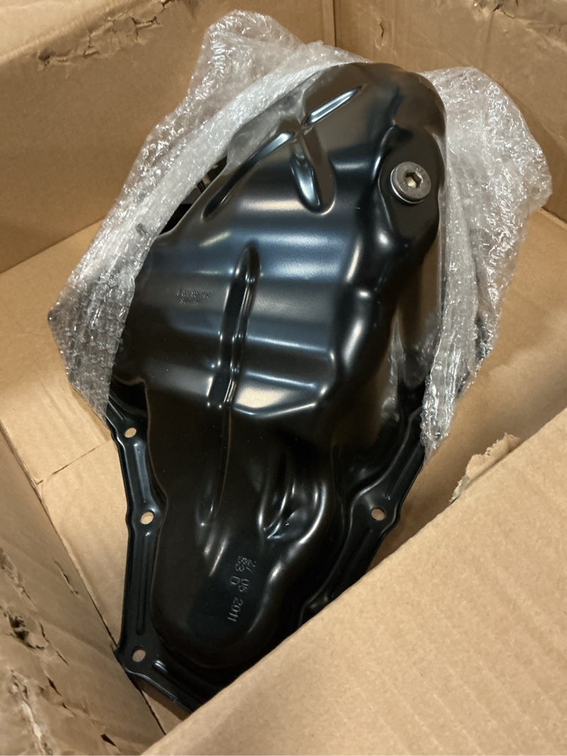 Condition photo showing Good Condition for Lower Engine Oil Pan 06H103600AA for Audi Q5 2011-2017 A5 Quattro 2010-2017 2.0L A4 2009-2016 A4 Quattro 2009-2011 2.0L A6 Quattro 2013-2015 2.0L A5 2010-2014 A6 2012-2015 2.0L