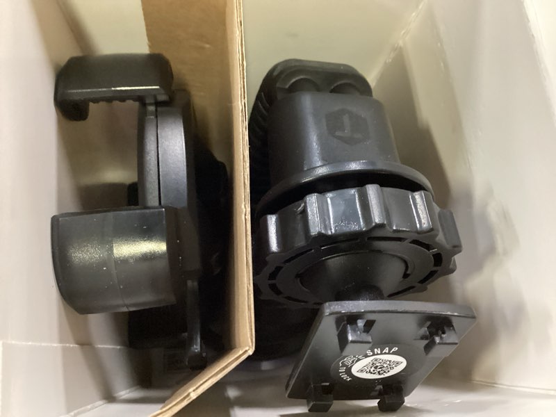 Condition photo showing Good Condition for toughtested mammoth mobile windshield mount