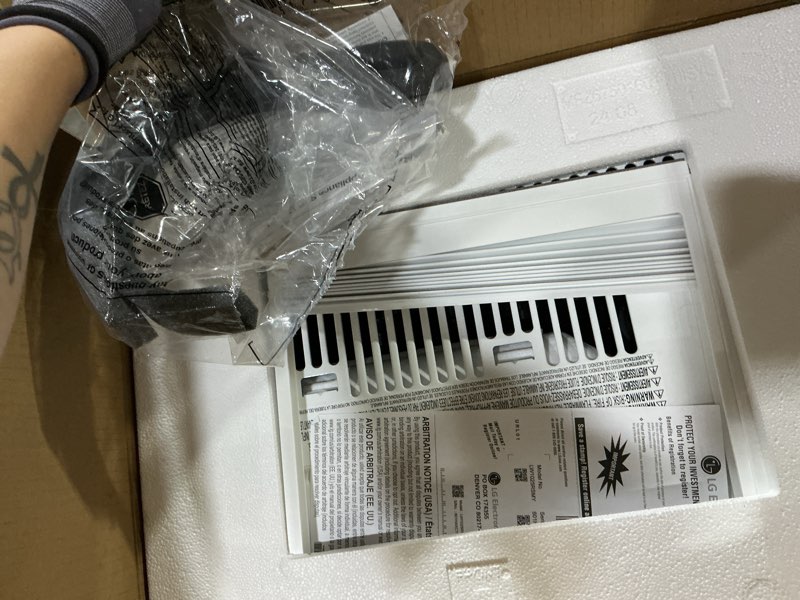 Condition photo showing Good Condition for 10,000 (doe) btu 115-volts window air conditioner cools 450 sq. ft. with wi-fi, remote and dehumidifier