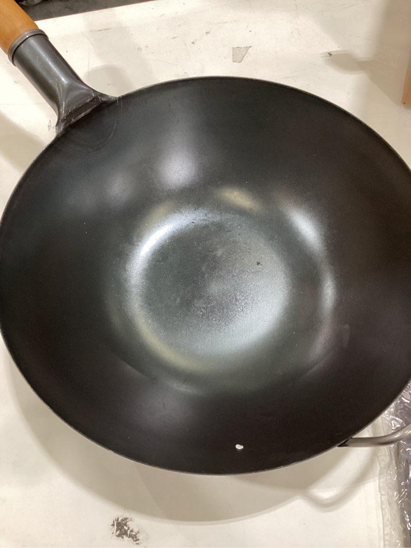 Condition photo showing As Is for YOSUKATA 13.5" Carbon Steel Wok Pan – Pre-Seasoned Flat Bottom Pow Wok for Stir Fry, BBQ, Grill & Camping – Traditional Japanese Chinese Cookware – Compatible with Induction, Electric, Gas, Open Fire
