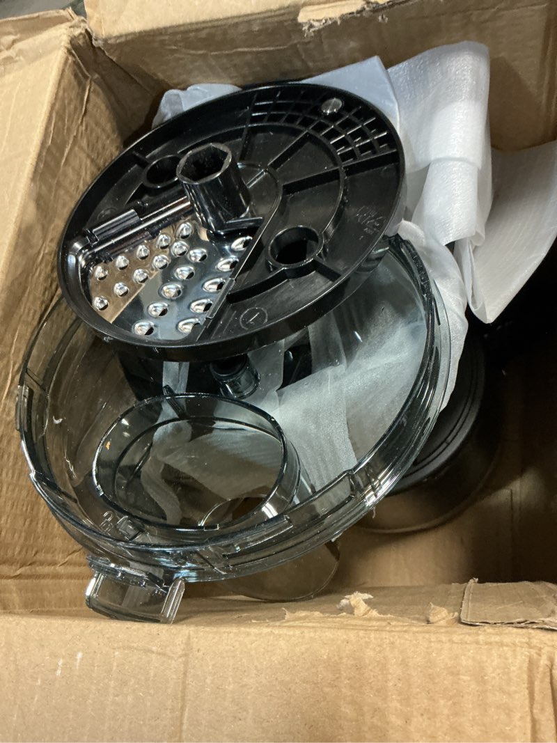 Condition photo showing Good Condition for black+decker 8-cup food processor, easy assembly, stainless steel s-blade, shred, slice, chop, puree, 450w motor food_grater