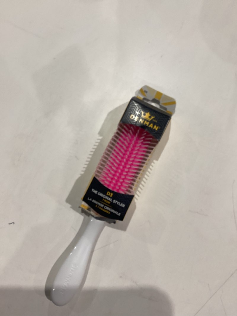 Condition photo showing New/Like New for Denman D3 Original Curl Definer & Styler, Curly Hair Brush for Women & Men – 7 Row Detangling & Curl Defining Brush for Smooth Defined Curls - a precision Styling Brush for straight hair White & Pink