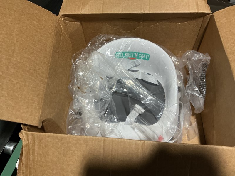 Condition photo showing Good Condition for Prince Lionheart Baby Booster Squish Seat for Dining Table, Soft Seat with 3-Point Harness and Dual-Strap System for Toddler Grey