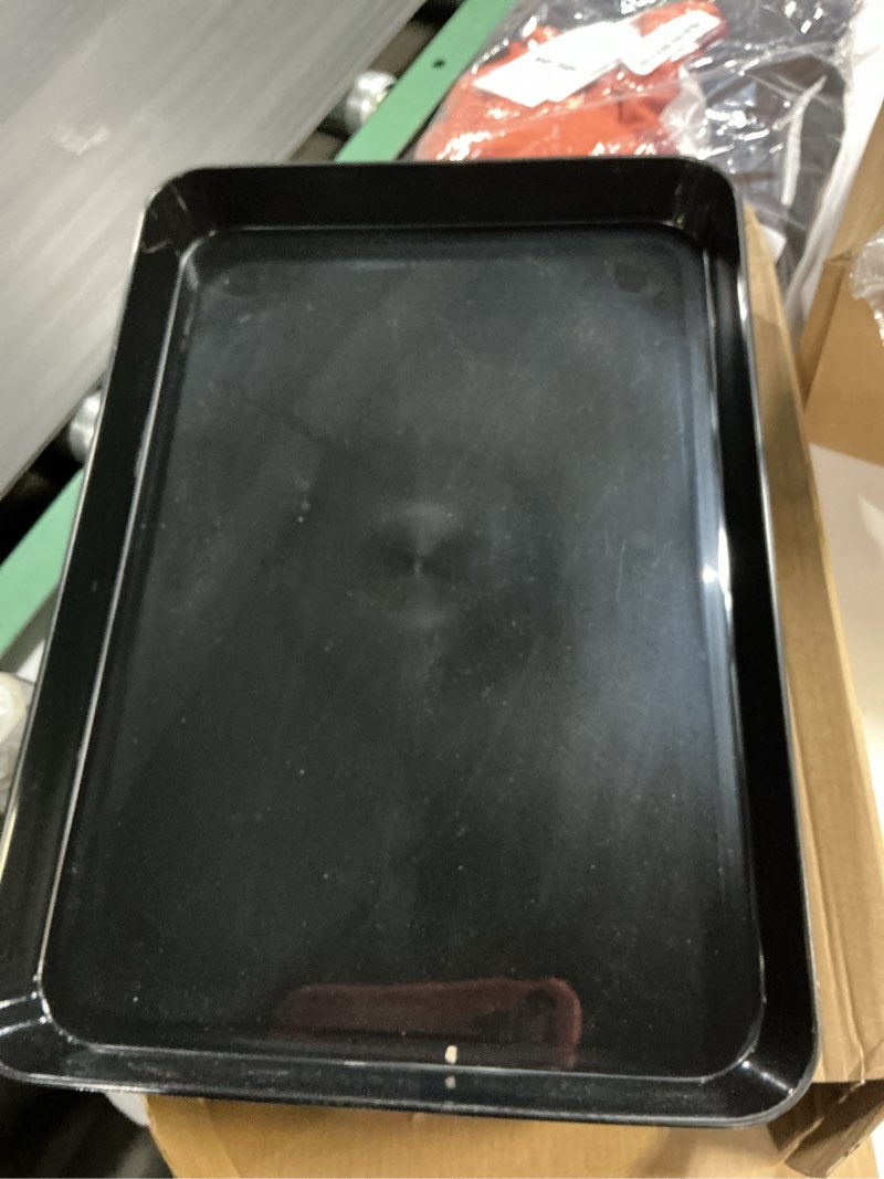 Condition photo showing Good Condition for greenandlife 4 pcs 16" x 11" Large Serving Trays for Party Supplies, Plastic Platters for Serving Food, Unbreakable Reusable Trays for Snack, Fruit, Cookies, Desserts in Kitchen, BPA Free, Black Black 15.9" x 11"