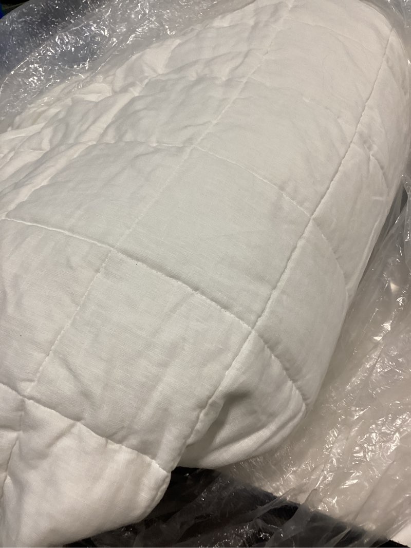 Condition photo showing Good Condition for quince european linen toddler quilt full/ queen color white 