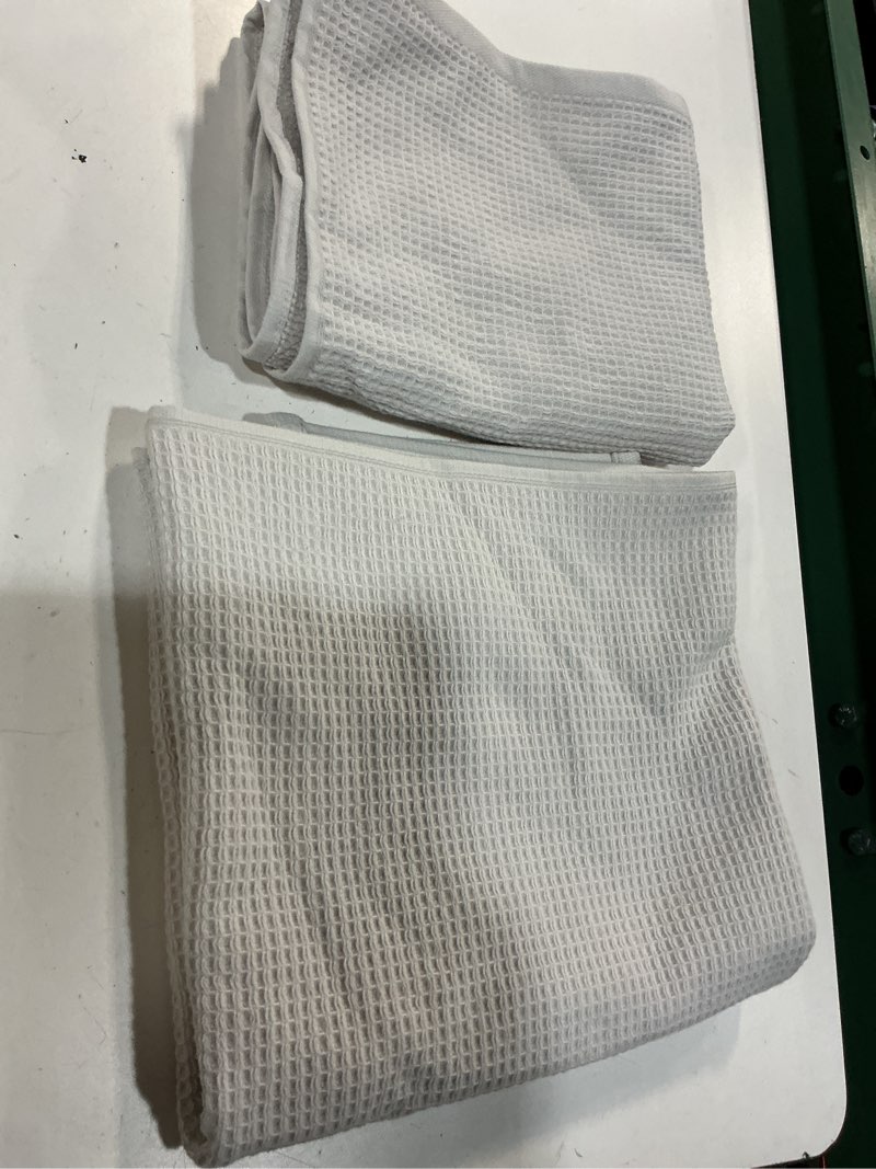 Condition photo showing Good Condition for ( size 31x19 cm ) turkish waffle terry bath towel (set of 2) color: silver
