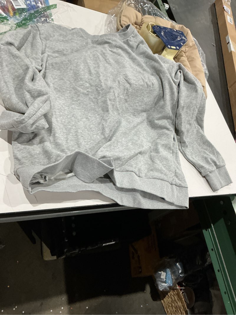 Condition photo showing Good Condition for gildan adult heavy blend fleece crewneck sweatshirt, up to size m