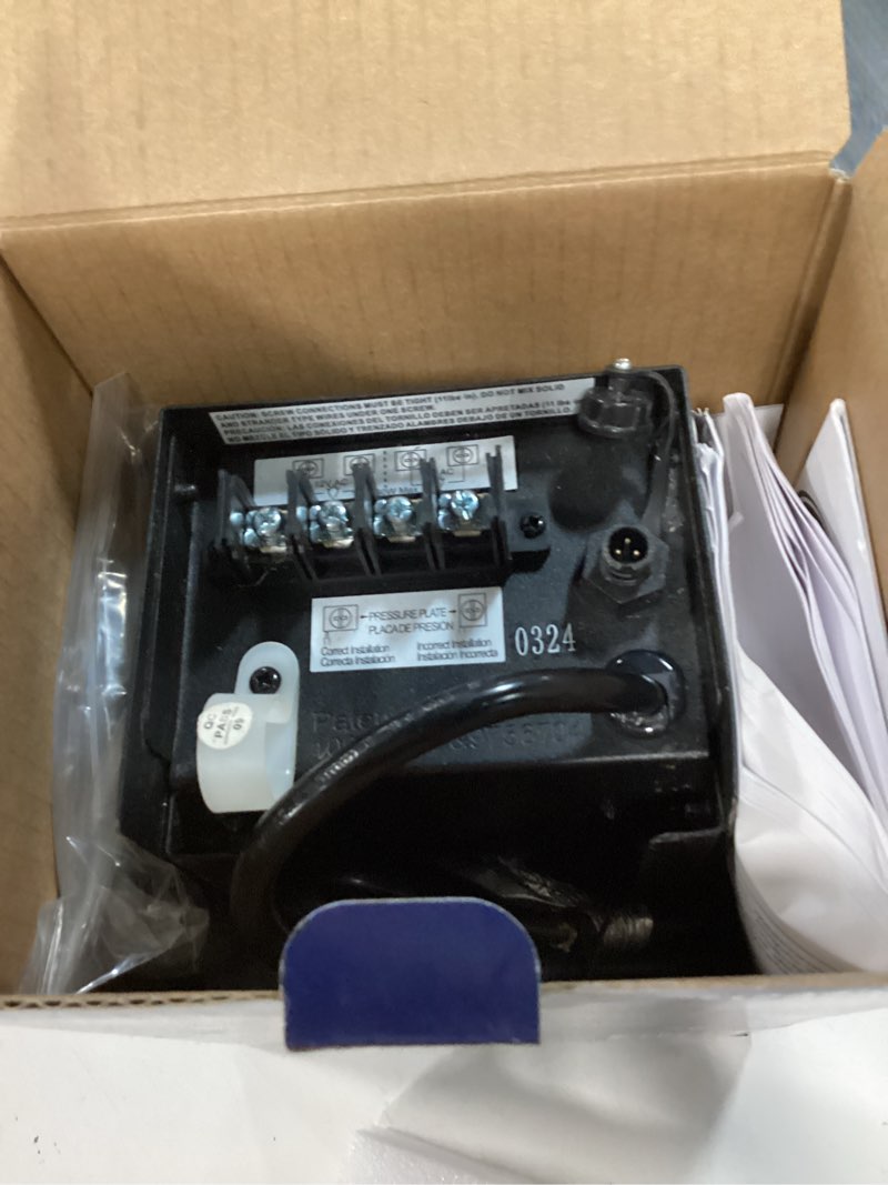Condition photo showing New/Like New for harbor breeze 60 -watt multi-tap transformer landscape lighting transformer with digital timer and dusk-to-dawn sensor