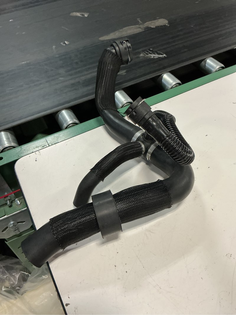 Condition photo showing As Is for radiator coolant water hose 68380330aa 68380330ab 68249896ac fit for jeep compas