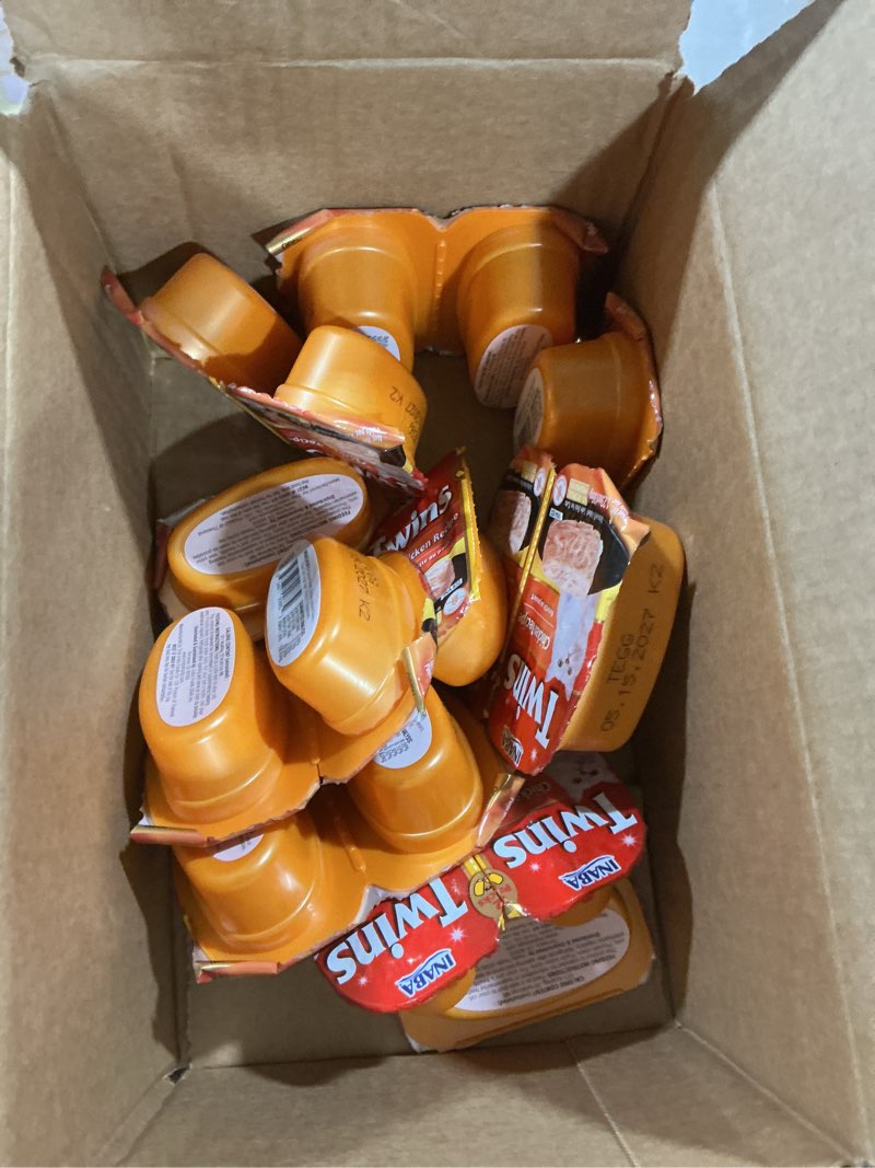 Condition photo showing New/Like New for INABA Twins for Cats, Shredded Chicken & Broth Gelée Side Dish/Topper Cups with Vitamin E, 1.23 Ounces per Serving, 16 Servings, Chicken Recipe Chicken 2 Count (Pack of 8)