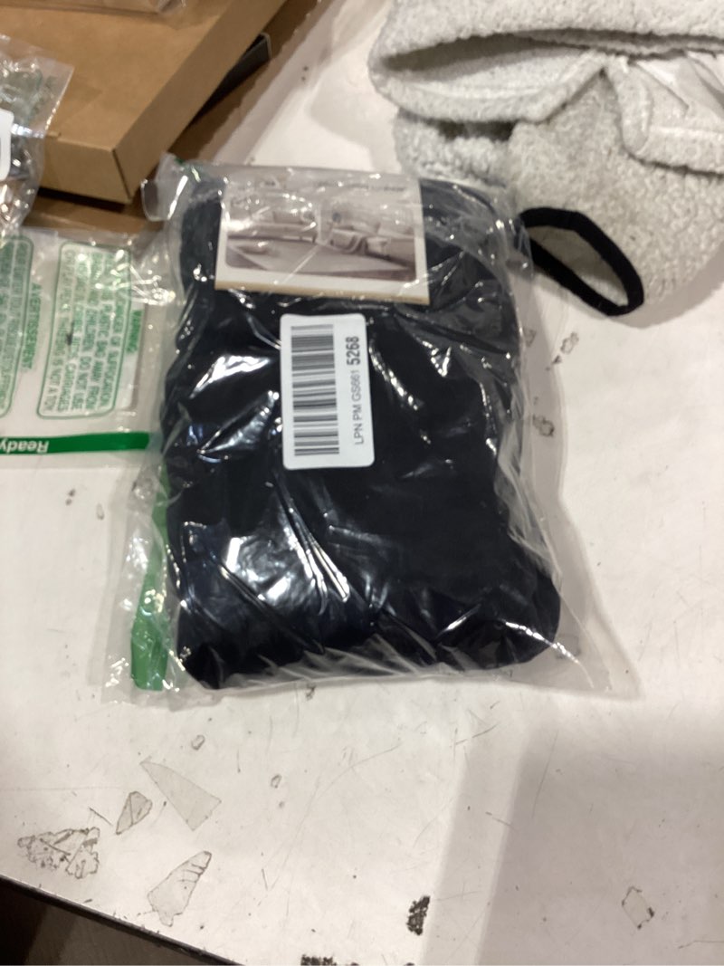 Condition photo showing New/Like New for h.versailtex real velvet plush 1 piece form fit stretch rectangle folding storage covers ottoman slipcovers removable footstool protect footrest covers elastic bottom, machine washable(large, black) large jet black