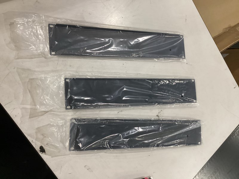 Condition photo showing New/Like New for 3 pack of 2u blank panel - metal server rack panel for 19in server rack cabinet or enclosure, black (2ubp5pc)