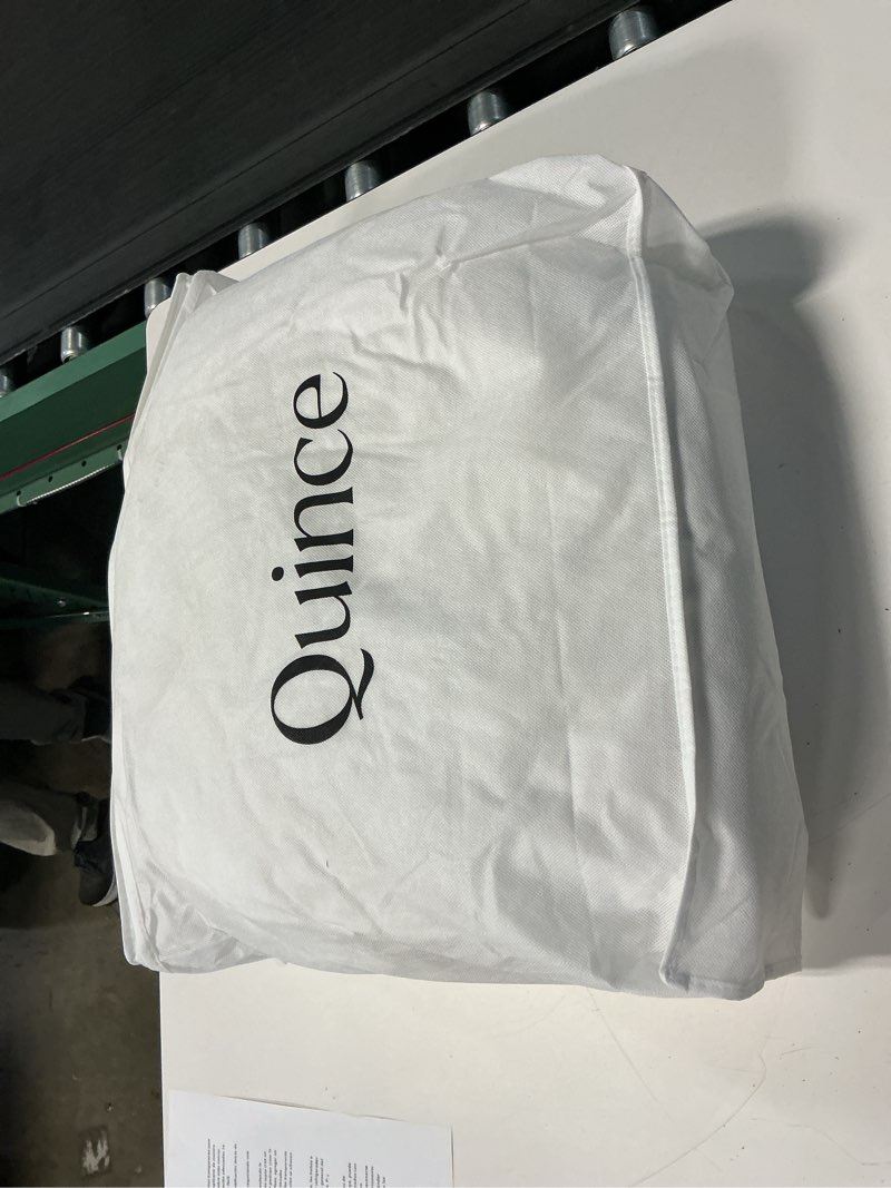 Condition photo showing Good Condition for lightweight premium down comforter, king/cal king, down