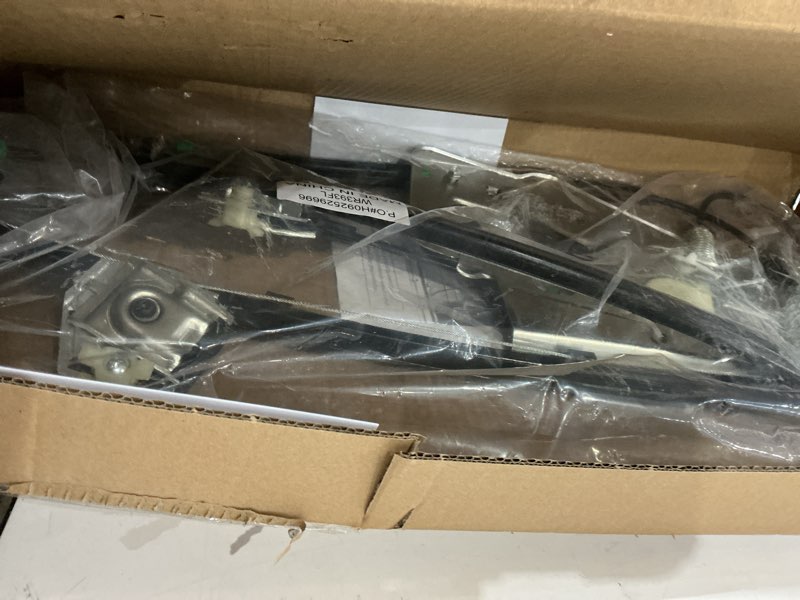 Condition photo showing Good Condition for yhtauto front left driver side power window regulator without motor for bmw e39 525i 528i 530i 540i m5