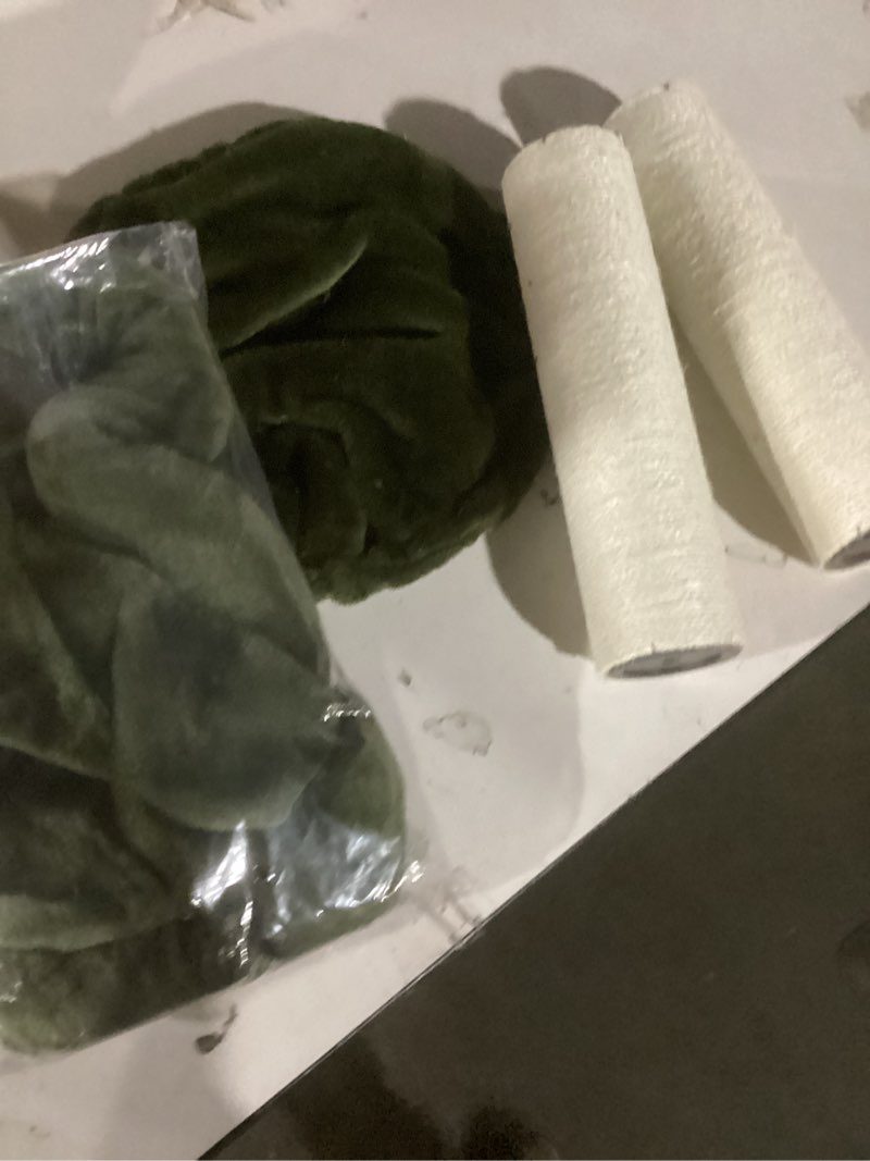 Condition photo showing New/Like New for mecool cat tree for indoor cats 35" tall cat scratching post with large cat hammcok and hanging ball toys plant green 35"-green