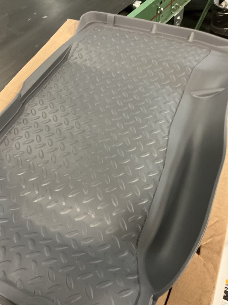 Condition photo showing Good Condition for HUSKY LINERS CLASSIC FLOOR LINERS(similar)