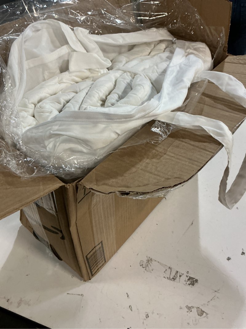 Condition photo showing Good Condition for 100% cotton organic mattress protector | breathable & noiseless quilted gots organic mattress pad with premium 300gsm durability | machine washable bed protector with deep pocket (white, queen) white queen