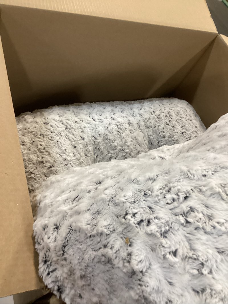 Condition photo showing Good Condition for KSIIA Washable Dog Bed Deluxe Plush Dog Crate Beds Comfy Kennel Pad Anti-Slip Pet Sleeping Mat for Large, Jumbo, Medium, Small Dogs Breeds, 47" x 29", Gray Grey 47.0"L x 29.0"W x 4.0"Th