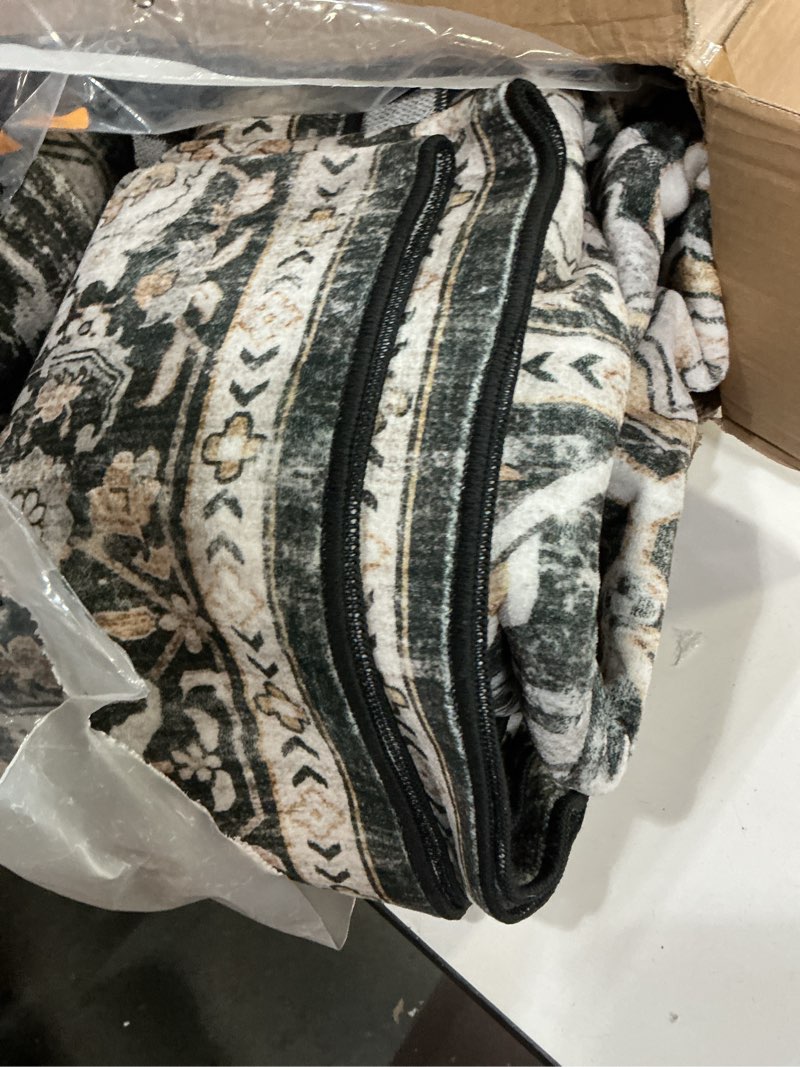 Condition photo showing Good Condition for RUUGME Washable 8x10 Area Rugs - Large Rugs for Living Room Stain Resistant Carpet Vintage Rugs for Bedroom with Non Slip Backing Home Decor Floor Decoration Mat (8x10 Black) 8' x 10' (Rectangular) Black